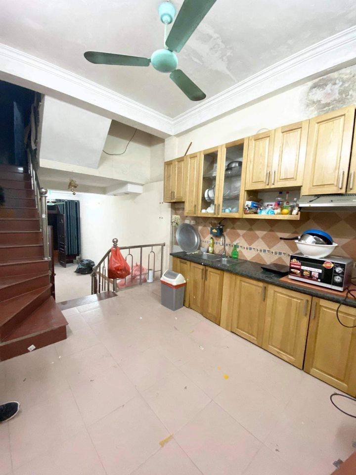 Cho thuê nhà ngõ 55 Thịnh Liệt, Hoàng Mai DT40m2, 4 tầng, 5 phòng ngủ Nhà rộng, ngõ rộng
