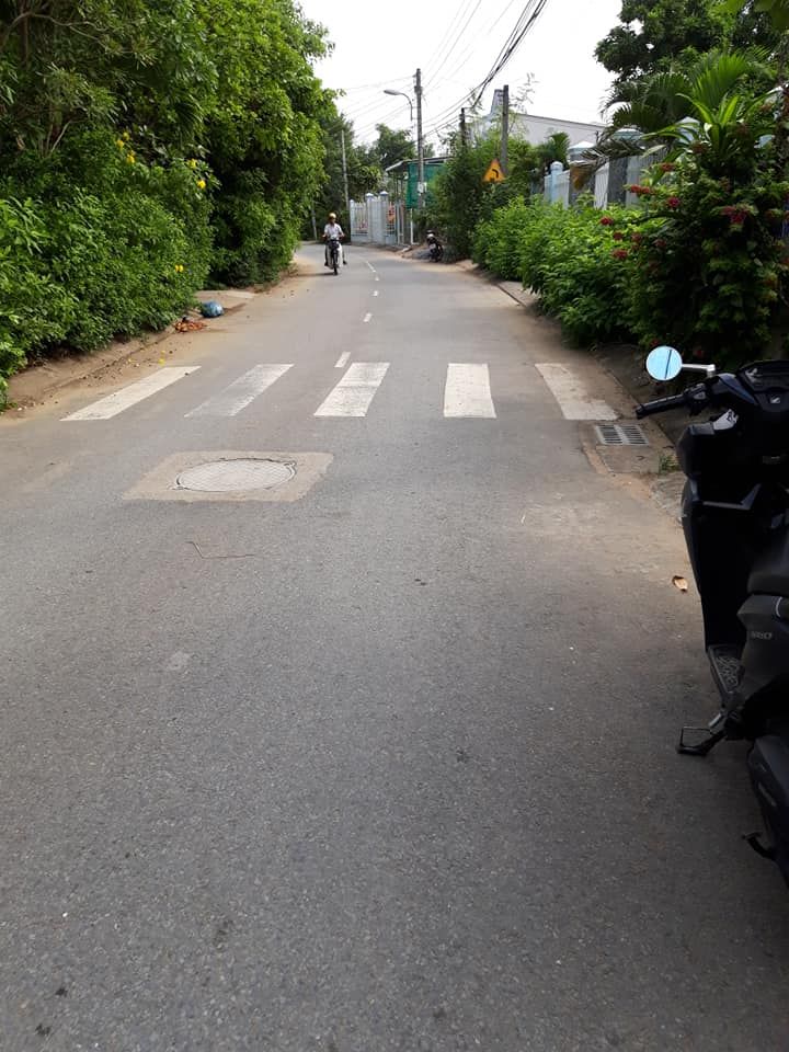 Cần bán đất nền thổ cư,mặt tiền nhựa 7met tuyến số 3,đối diện chợ sămbua.cách chợ 100met