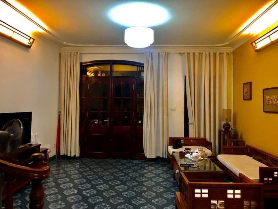 Cần bán nhà Cù Chính Lan Thanh Xuân. Nhà nằm vị trí rất đẹp, giữa Nguyễn Ngọc Nại và Hoàng Văn Thái
