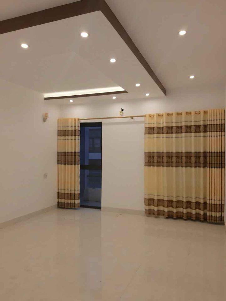 bán nhà 3 tầng phố chu văn an gần ủy ban nam bình Ninh Bình. Gần trạm y tế . Khu dân trí cao .