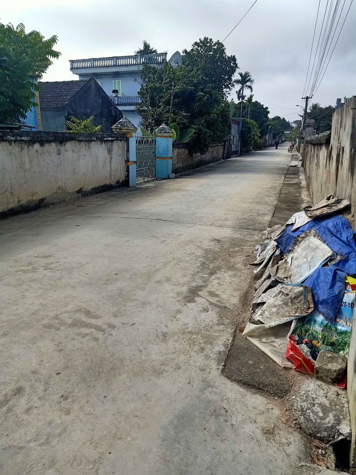 lô đất cần bán rộng 5m dài 44m sổ đỏ chính chủ ngã tư c4 đi vào 2km.thuộc xã thanh Hưng Điện Biên