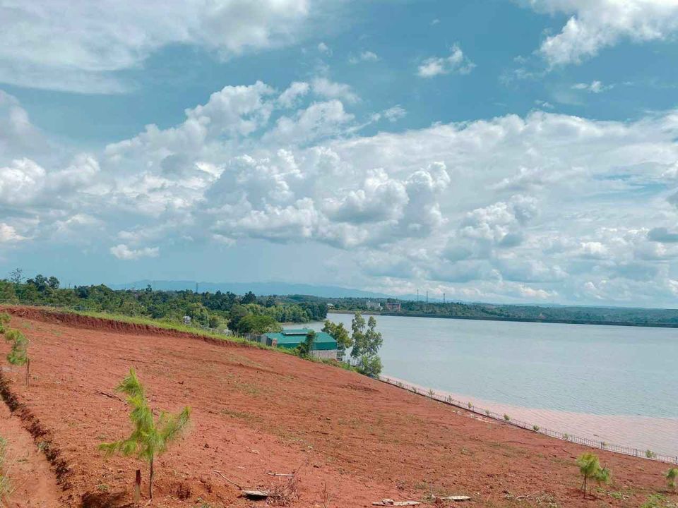 BÁN LÔ ĐẤT BIỆT THỰ VIEW HỒ TRUNG TÂM TP GIA NGHĨA - DAK NÔNG Giá chỉ 1,8 triệu đồng/m2