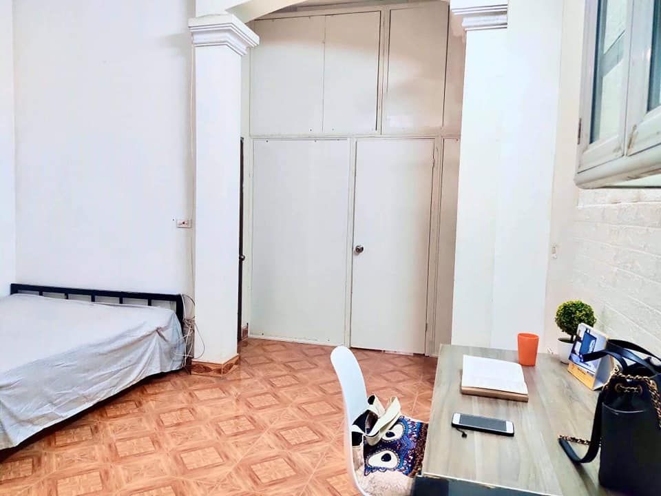 Mình còn 1 phòng cần cho thuê giá 3tr khép kín, bếp riêng tại ngõ 11 Tô Ngọc Vân. Phòng tầng 1