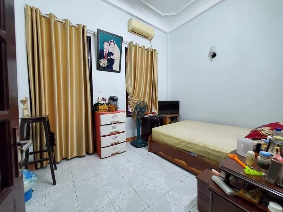 BÁN GẤP NHÀ KHƯƠNG TRUNG - THANH XUÂN 61m MT 7.8m GIÁ CHỈ 3.75 TỶ.