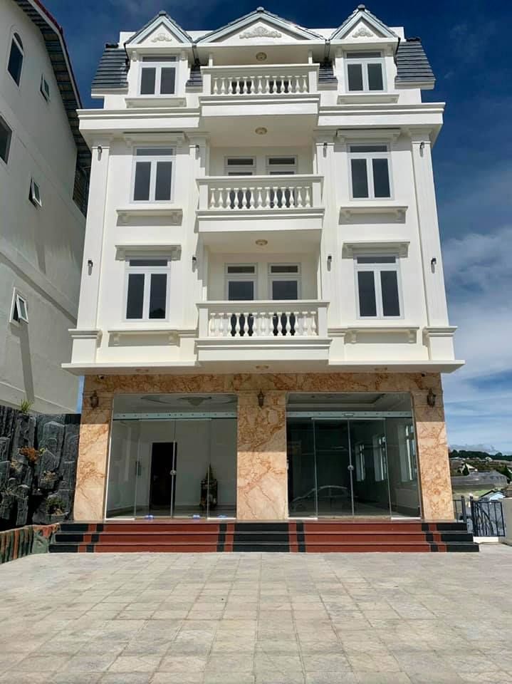 Chuyển đổi kinh doanh bán gấp khách sạn (32 phòng) tại đường Xô Viết Nghệ Tĩnh thành phố Đà Lạt.