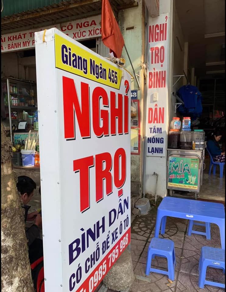 BÁN NHÀ ĐỐI DIỆN CỔNG CHÍNH TRƯỜNG CAO ĐẲNG SƠN LA, Hiện đang làm quán nước + nhà nghỉ. BÌA ĐỎ CC