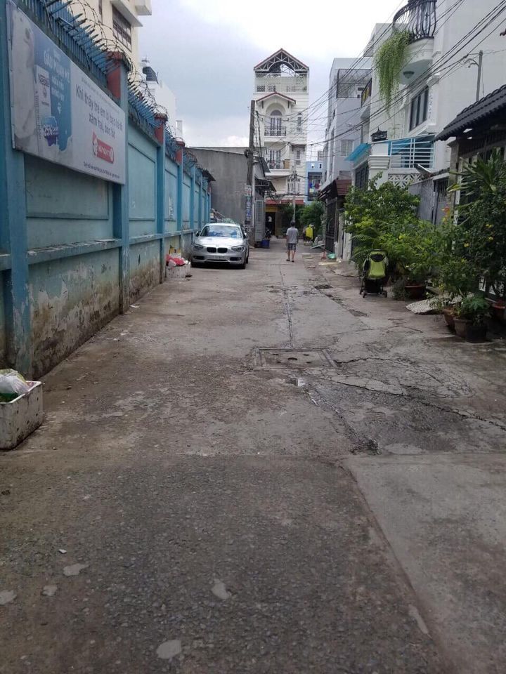 Bán nhà 6m thông Trần Thái Tông, F.15 Quận Tân Bình Diện tích: 4x15,5m vuông vức không lộ giới