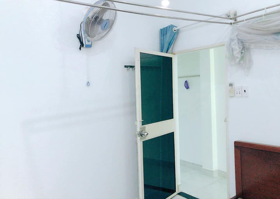 Cho thuê nhà Nguyên căn đường số 52 Hiệp Bình Chánh Thủ Đức Nhà có 2 Phòng ngủ 1 wc