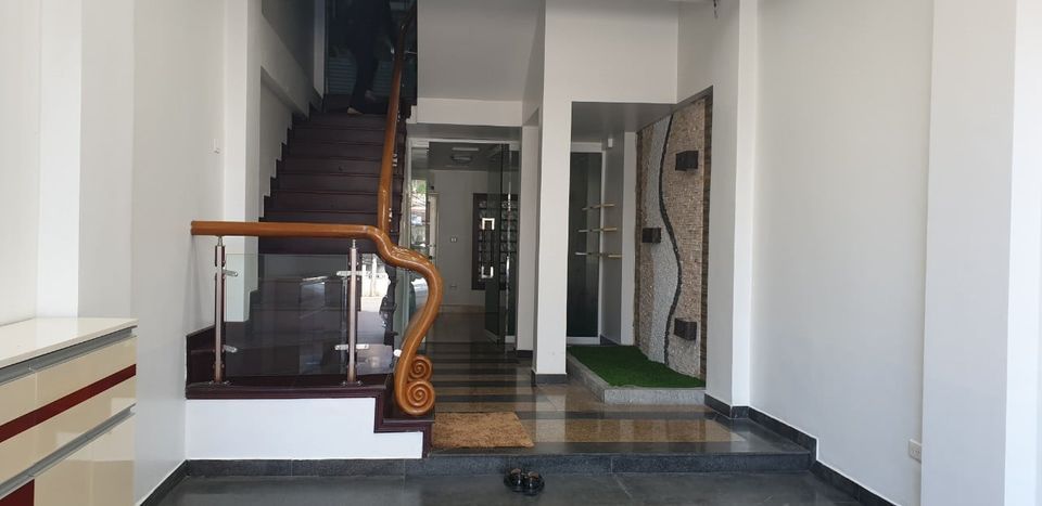 Cho thuê nhà Lê Hồng Phong HP Diện tích 60m2*4 tầng , 4 phòng ngủ full nội thất Đường cực rộng