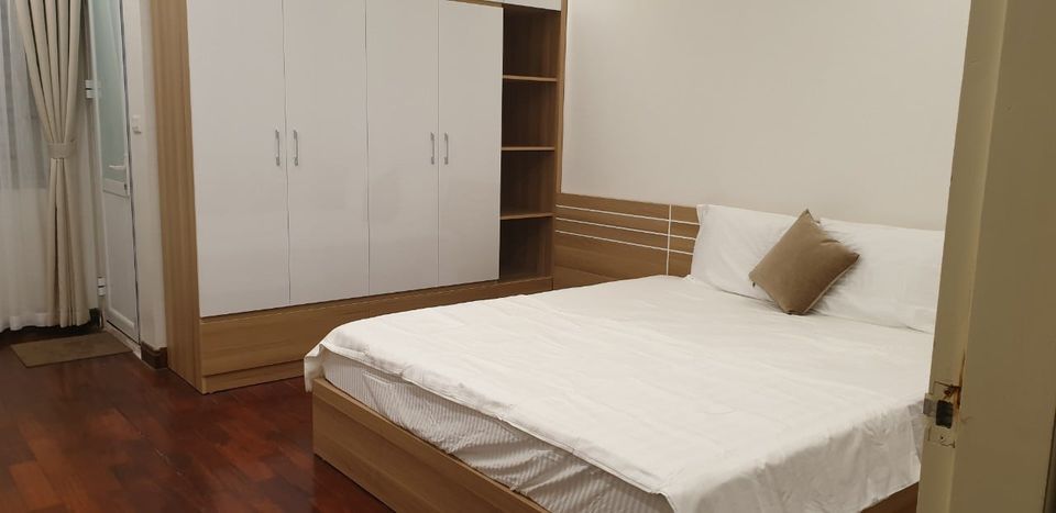 Cho thuê nhà Lê Hồng Phong HP Diện tích 60m2*4 tầng , 4 phòng ngủ full nội thất Đường cực rộng