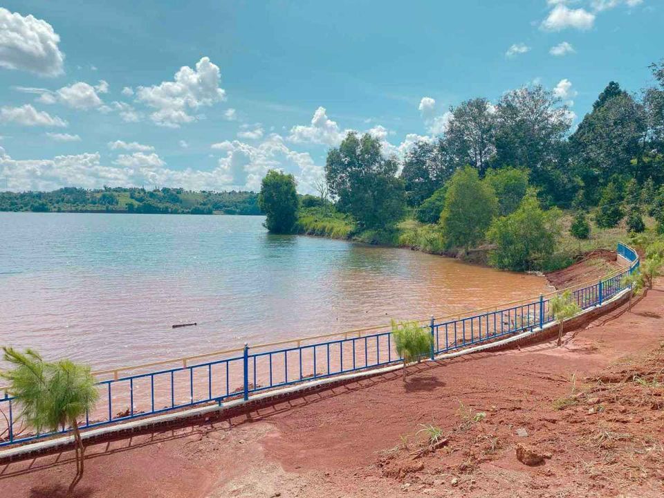 BÁN LÔ ĐẤT BIỆT THỰ VIEW HỒ TRUNG TÂM TP GIA NGHĨA - DAK NÔNG Giá chỉ 1,8 triệu đồng/m2