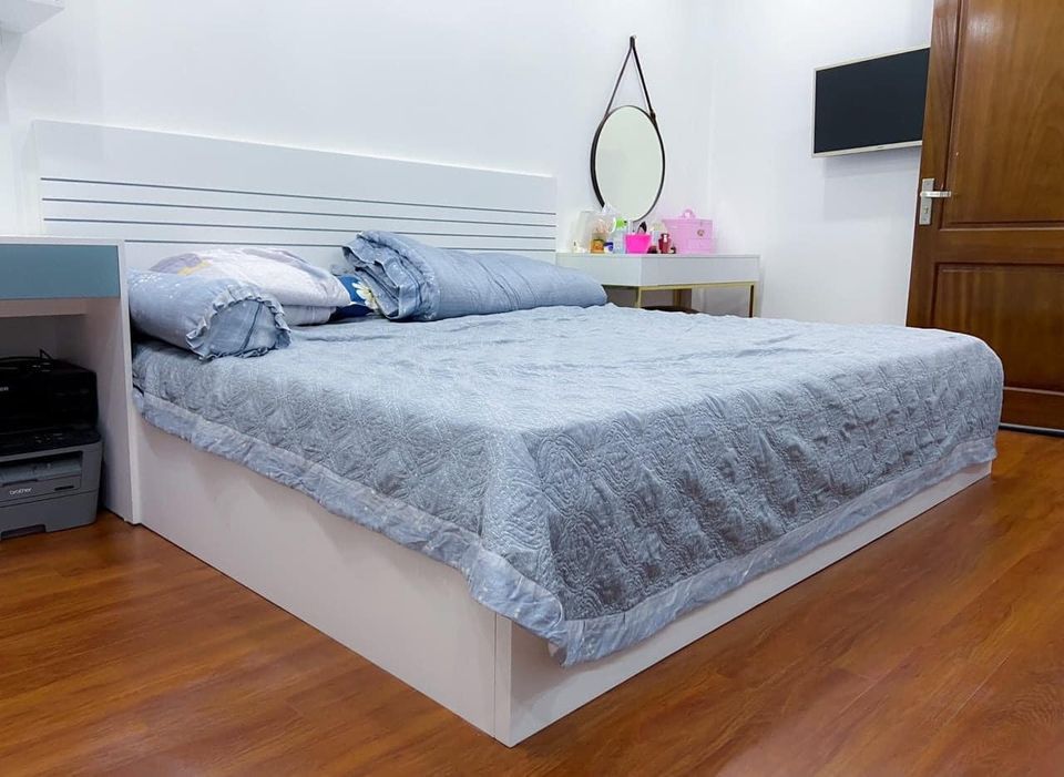 Bán nhà Nguyễn Trãi Thanh Xuân. Diện tích 40m nhà xây 5 tầng. Mặt tiền 4,5m.