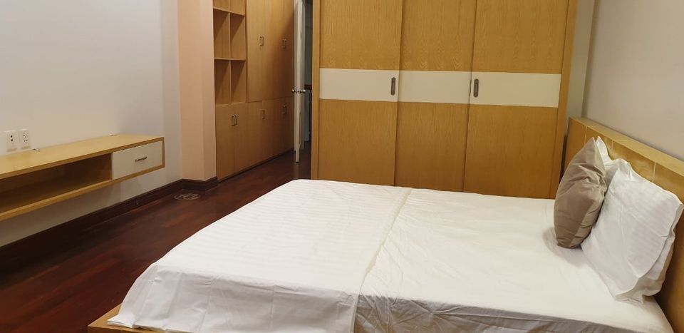 Cho thuê nhà Lê Hồng Phong HP Diện tích 60m2*4 tầng , 4 phòng ngủ full nội thất Đường cực rộng