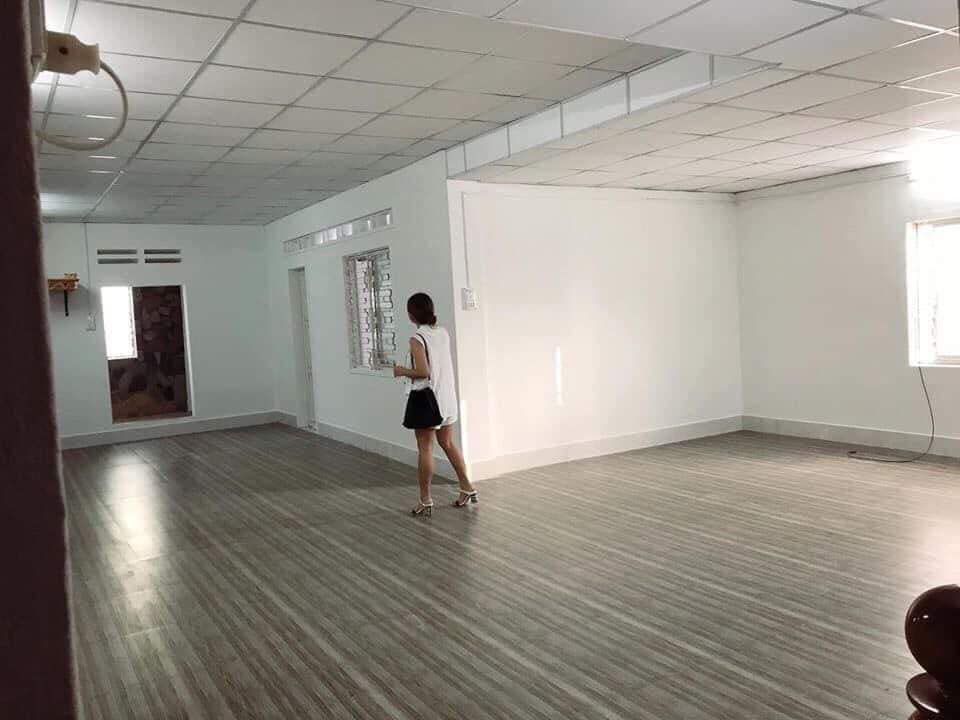 CHO THUÊ NHÀ NGUYÊN CĂN TRẦN HƯNG ĐẠO trung tâm thành phố Quy Nhơn, nhà mới đẹp
