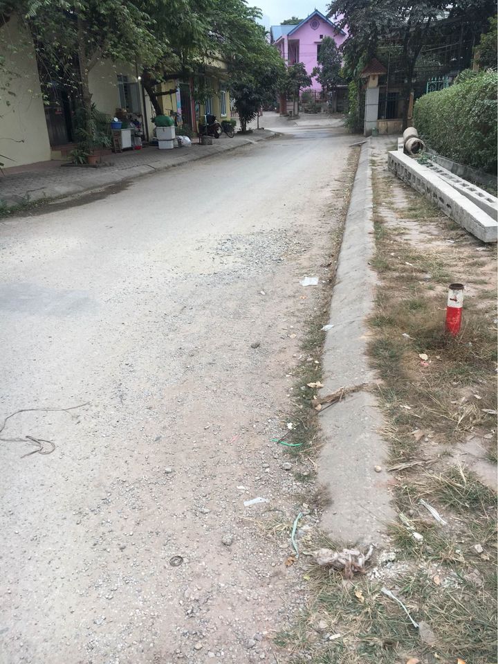 Bán đất ngay cổng trường Cấp 3 Chu Văn An Gang Thép Diện tích: 7,85x21 = 164m thổ cư 150m.