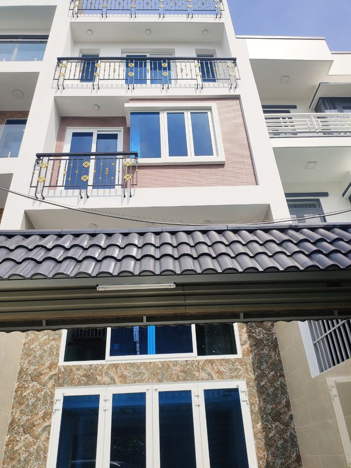 CẦN BÁN NHÀ Vũng Tàu Thiết kế hiện đại, DT sử dụng 220m2 giồm 1 trệt 2 lầu 1 lửng, sân thượng