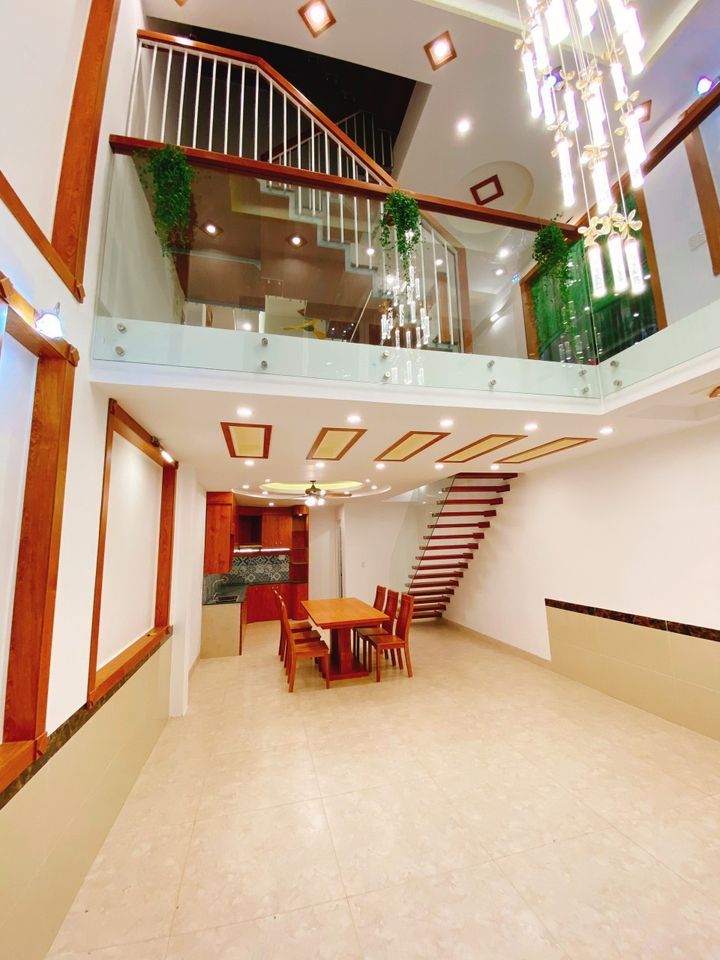 CẦN BÁN NHÀ Vũng Tàu Thiết kế hiện đại, DT sử dụng 220m2 giồm 1 trệt 2 lầu 1 lửng, sân thượng