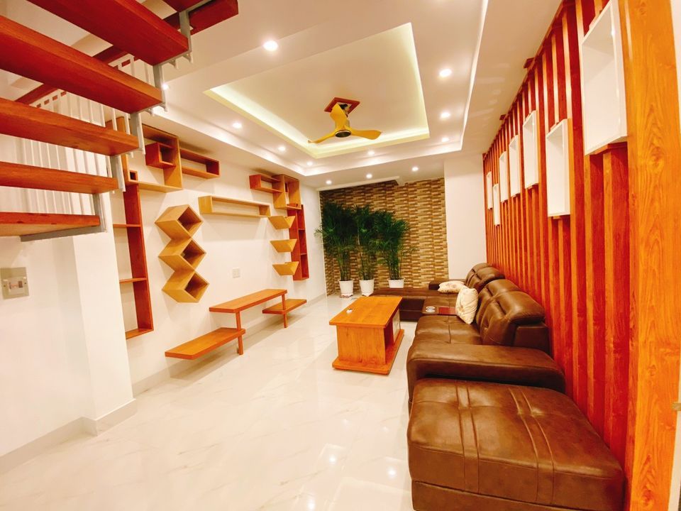 CẦN BÁN NHÀ Vũng Tàu Thiết kế hiện đại, DT sử dụng 220m2 giồm 1 trệt 2 lầu 1 lửng, sân thượng