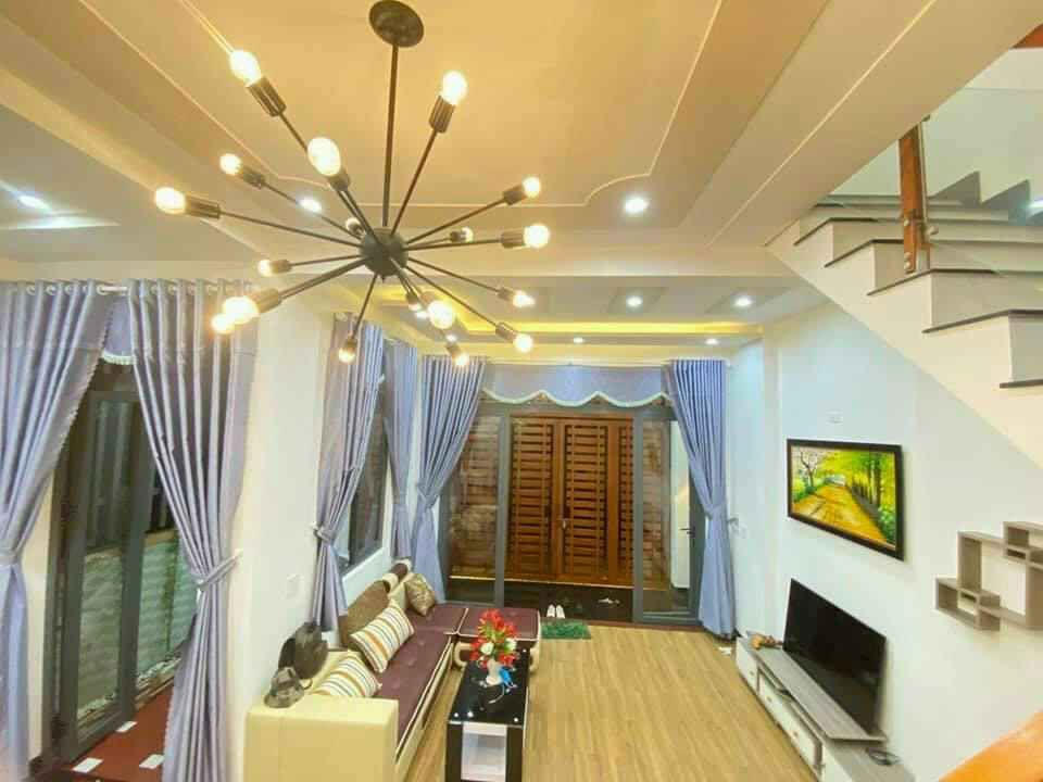 Cần bán gấp nhà 1 lầu 1 trệt gần chợ phú thọ kp5 trảng dài Nhà gì đẹp thế Gồm 3 p ngủ .2 tolet