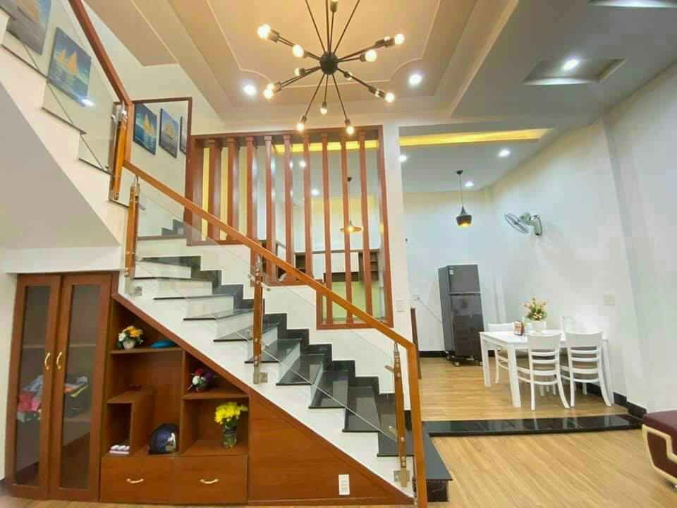 Cần bán gấp nhà 1 lầu 1 trệt gần chợ phú thọ kp5 trảng dài Nhà gì đẹp thế Gồm 3 p ngủ .2 tolet