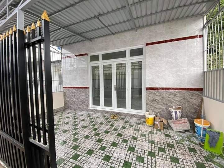 BÁN NHÀ MỚI MỚI XÂY ĐÓN TẾT TẠI XÃ SƠN ĐÔNG TP BẾN TRE. Hẻm đối diện Đình Tân Thành.