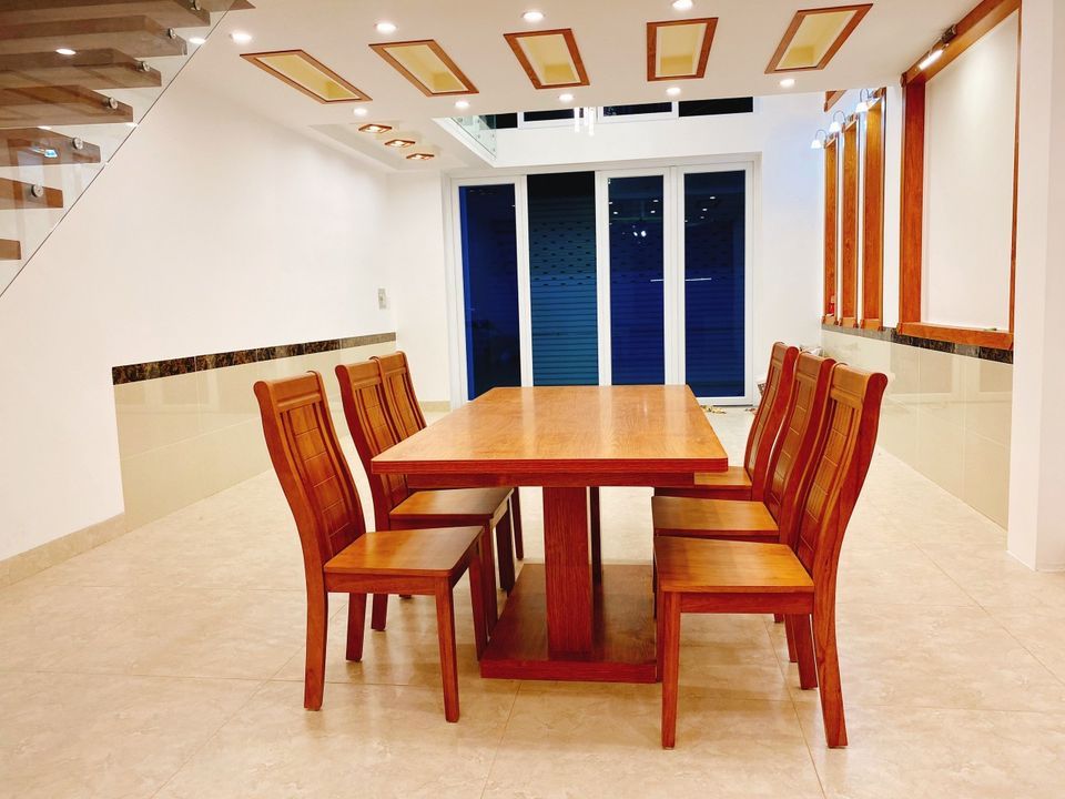 CẦN BÁN NHÀ Vũng Tàu Thiết kế hiện đại, DT sử dụng 220m2 giồm 1 trệt 2 lầu 1 lửng, sân thượng