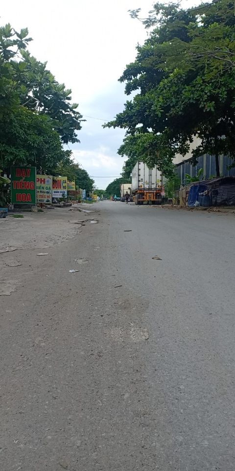 Kẹt vốn bán gấp nhà MT kinh doanh KDC Tân Đông Hiệp Tp. Dĩ An. MT rộng 5m, DT 100m2.