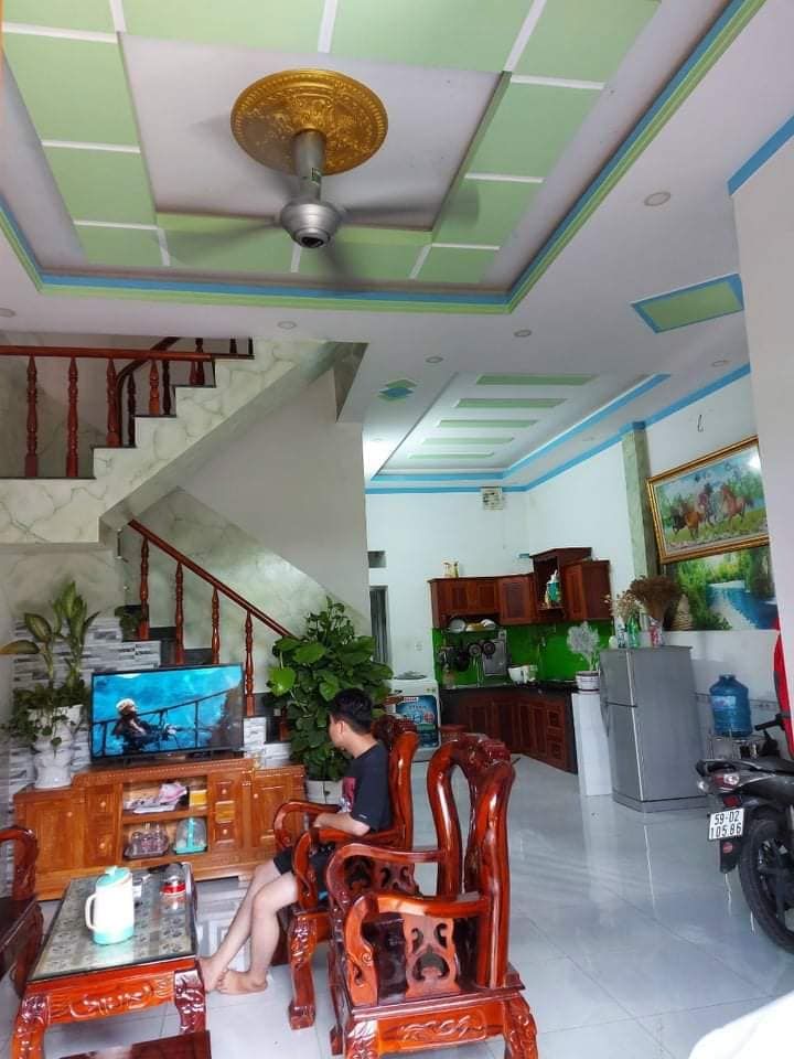 bán nhà lầu trêt tân đông hiêp thành phố dỉ an dt 72m thổ cư 60m