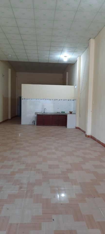 Kẹt vốn bán gấp nhà MT kinh doanh KDC Tân Đông Hiệp Tp. Dĩ An. MT rộng 5m, DT 100m2.