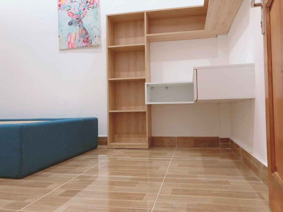 NHÀ MẶT TIỀN NGÃ 4 MIẾU ÔNG CÙ SHR 64M2 800TR