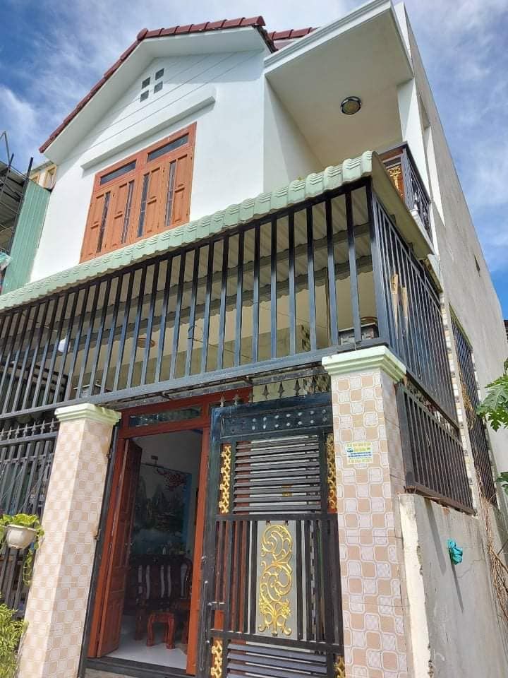 bán nhà lầu trêt tân đông hiêp thành phố dỉ an dt 72m thổ cư 60m