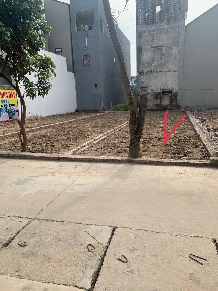 Bán lô ngay trục chính của làng. Đường rộng 8m. Diện tích 64m2 tổ 10 Ấp Tre, tt Quang Minh, Mê Linh
