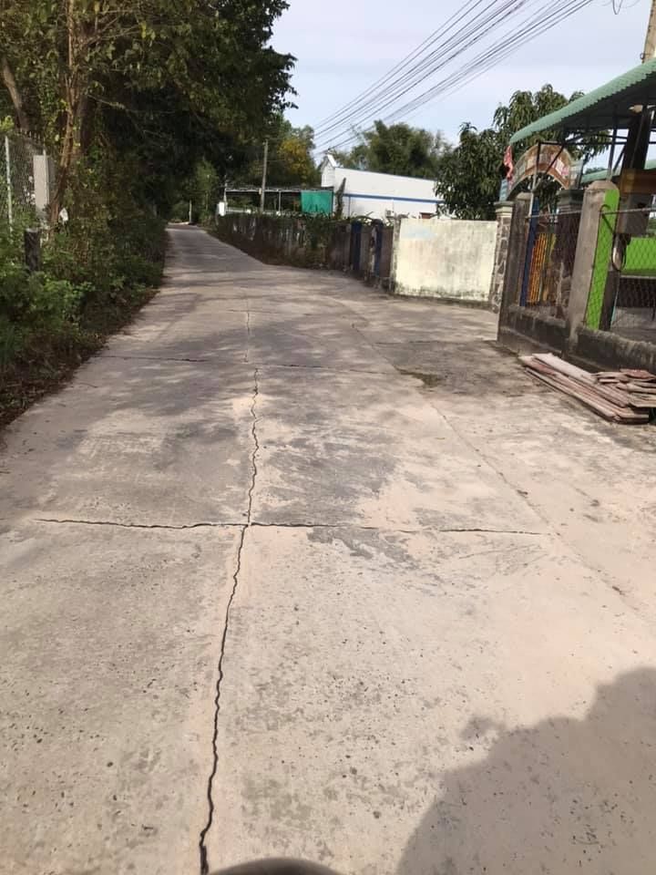Cần bán lô đất khu hồ sen Láng Đá Đường bê tông 3m, KDC đông đúc ,tiện ích sinh hoạt điện đầy đủ