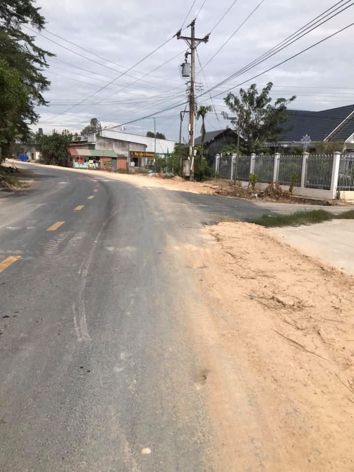 Cần bán lô đất khu hồ sen Láng Đá Đường bê tông 3m, KDC đông đúc ,tiện ích sinh hoạt điện đầy đủ