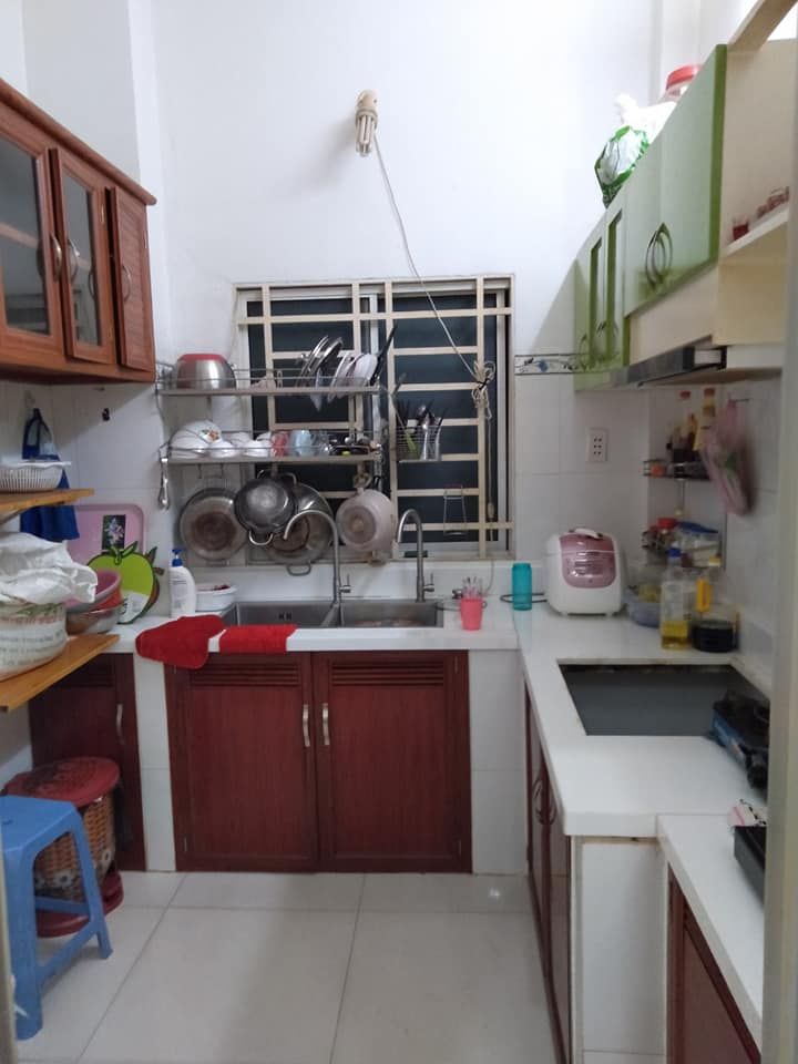 Bán nhà một trệt một lầu Nhà mới hoàn đã hoàn công,chỉ sách vali vào ở ngay nhà hẻm 4m Linh Trung