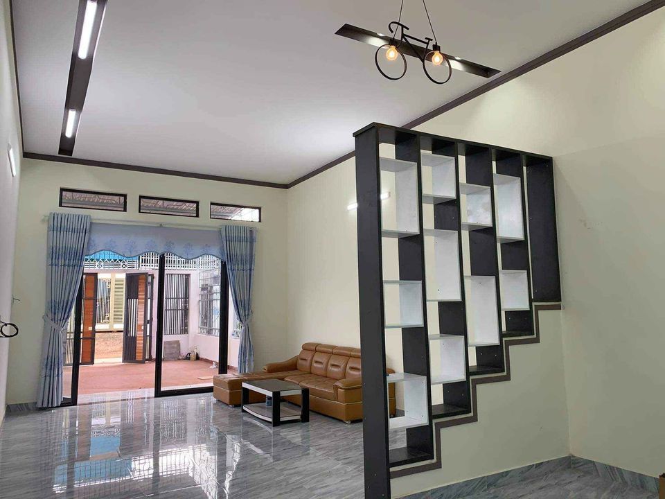 Bán nhà hẻm nhưa 8m thông ra Lý Nam Đế khu dân cư đông đúc Trà Bá Hướng Tây Nam