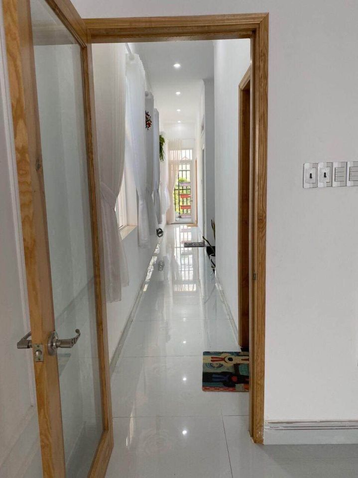 Bán nhà mặt tiền kinh doanh. spa .tiệm cầm đồ...trảng dài.5x37m nở hậu 6 P ngủ và 2 P khách
