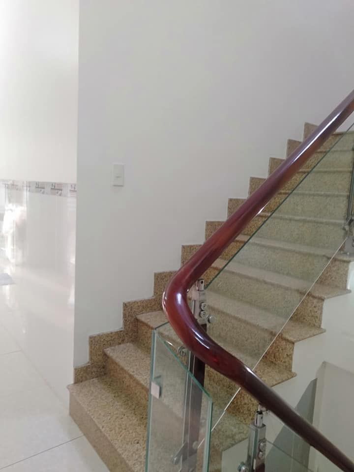 Bán Nhà đẹp phường 1, kích thước 4,5x18. Thổ 100%. TP Cao Lãnh tỉnh Đồng Tháp. Nhà 1 trệt, 2 lầu.