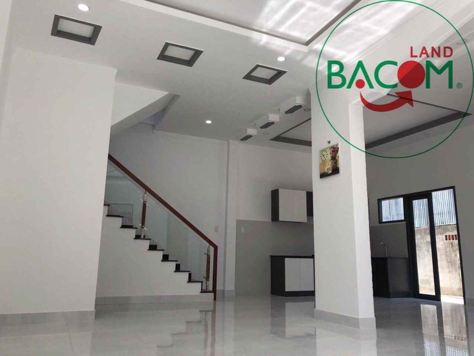 BÁN NHÀ 1 TRỆT 1 LẦU ĐÚC GÓC 2 MẶT TIỀN Trung Tâm Thành Phố Biên Hoà, KP1, gần UBND Tân Phong