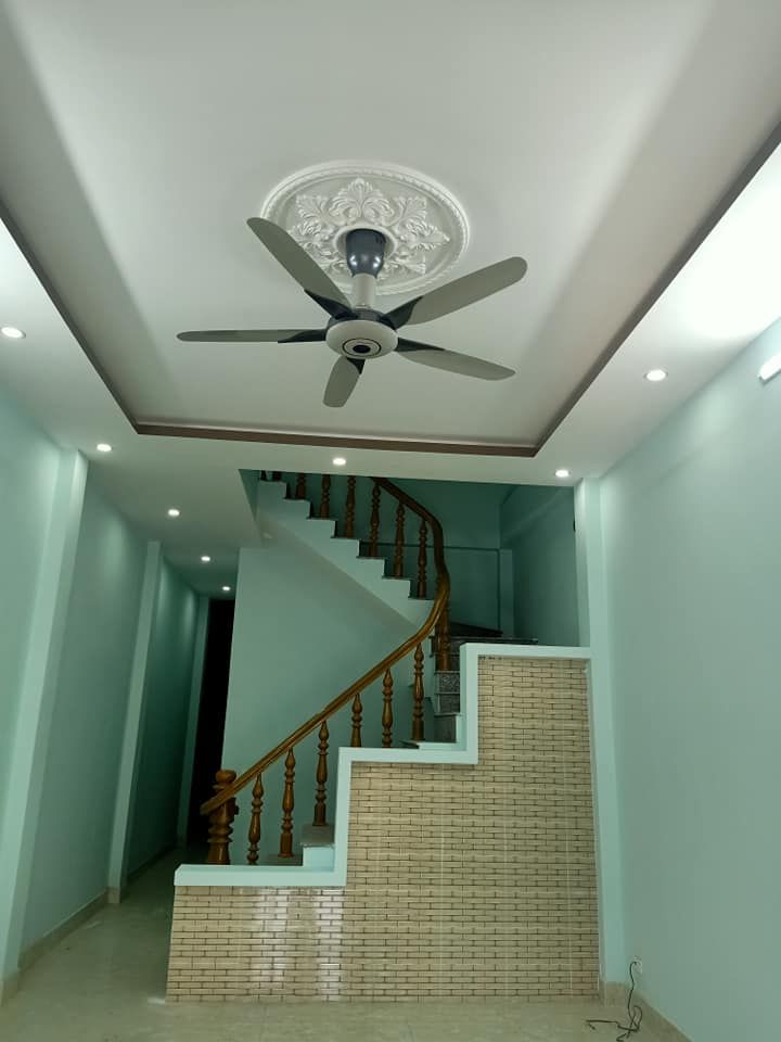 bán căn nhà này.nhà có đầy đủ nóng lạnh điều hòa 4x23 giá 2 tỷ 200tr Tổ 2 minh khai hà giang