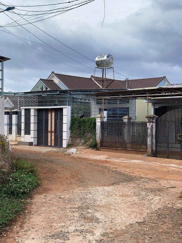 Bán nhà hẻm nhưa 8m thông ra Lý Nam Đế khu dân cư đông đúc Trà Bá Hướng Tây Nam