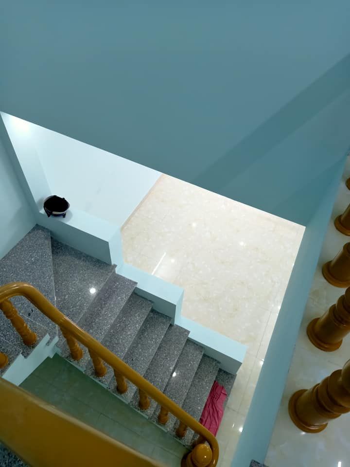bán căn nhà này.nhà có đầy đủ nóng lạnh điều hòa 4x23 giá 2 tỷ 200tr Tổ 2 minh khai hà giang