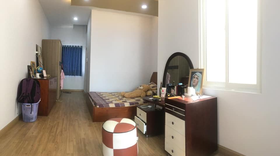 Cho thuê biệt thự hem xe hơi Lý Phục Man Trệt lầu Phòng khách, 3pn ,3wc Full nội thất , Gara oto