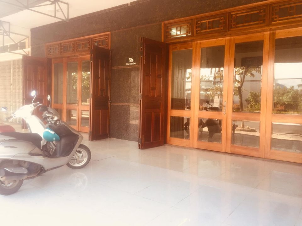 NHÀ CHÍNH CHỦ CHO THUÊ DÀI HẠN. Nhà mặt tiền Số 58 Phạm Văn Đồng; cách cầu Đăk Bla chưa tới 700m