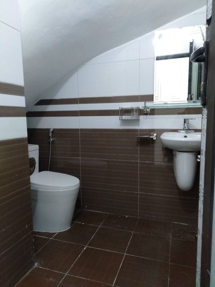 Cần bán nhà 2 tầng Ngõ phố Thống Nhất TP Hải Dương Diện tích 37m2. Mặt tiền 3m vuông vắn