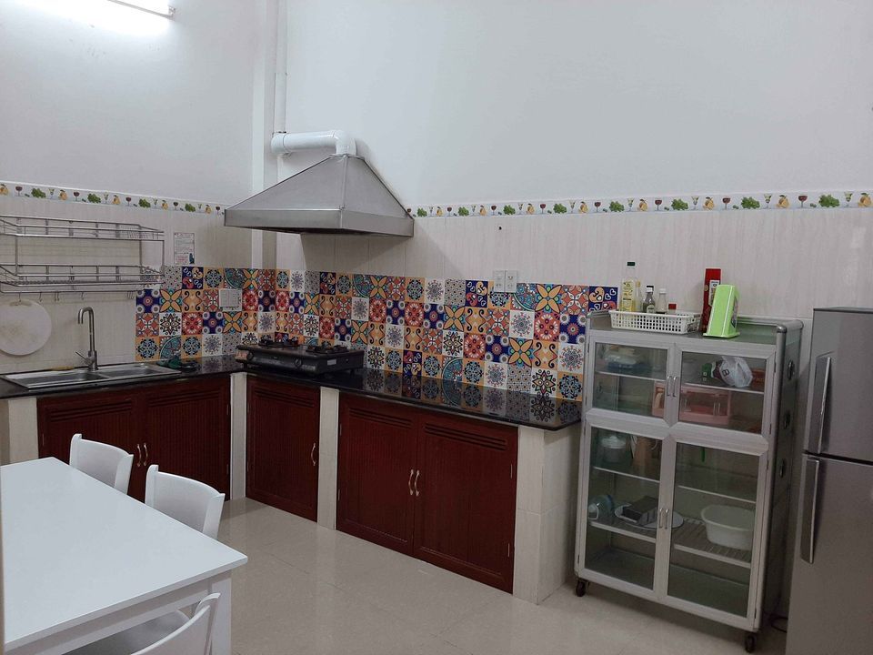 Cho thuê nhà đường hoàng diêu 4 tầng 4pn, 4wc 1pk,1p bếp, 1p phơi đồ, 1 sân thượng rộng rãi