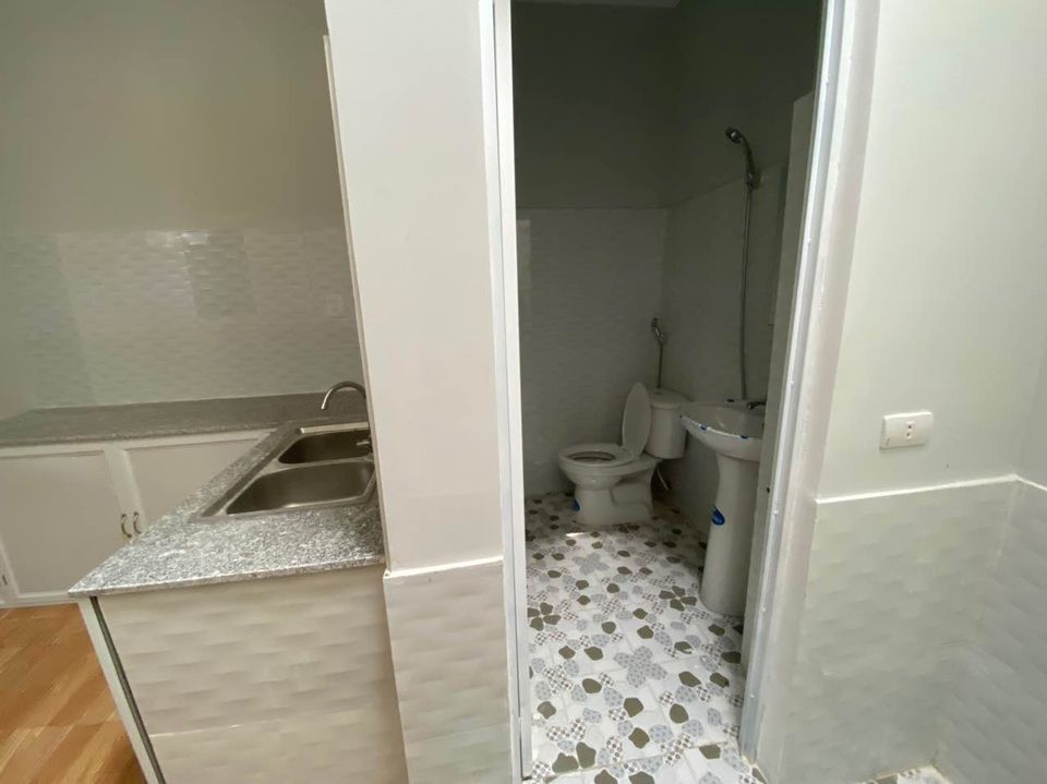 Cần bán gấp Nhà mới xây chưa ở tại thôn 1, xã Đăk Cấm. ngang 6.5m (nở hậu 8.6m) x dài 21.1m