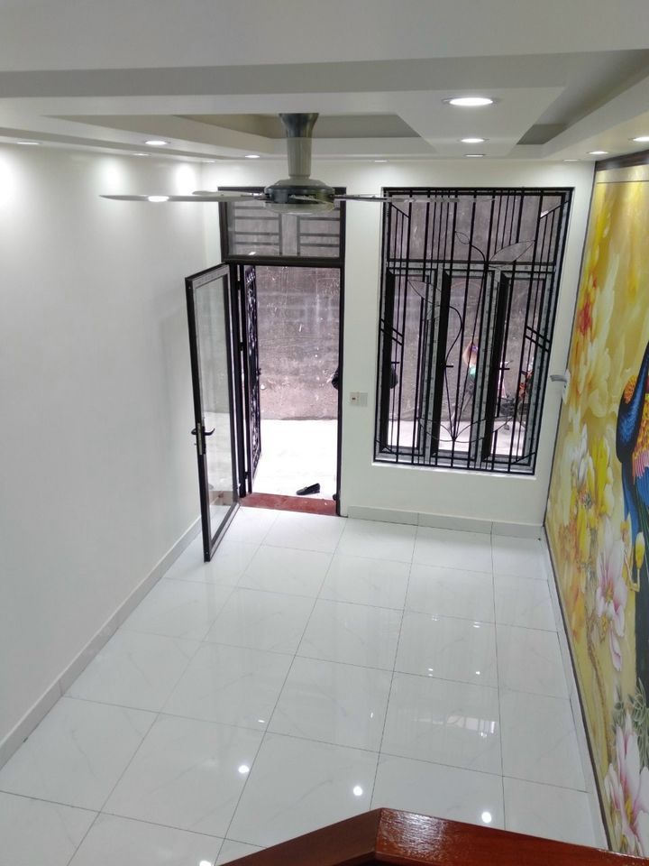 Cần bán nhà 2 tầng Ngõ phố Thống Nhất TP Hải Dương Diện tích 37m2. Mặt tiền 3m vuông vắn