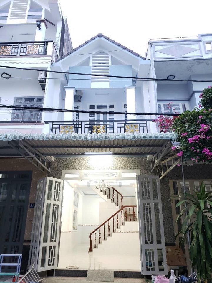 BÁN NHÀ 1 TRÊT 1 LẦU MỚI THỚI NHƯT 1 ĐƯỜNG 15 CÁCH CHỢ AN KHÁNH CẦN THƠ 20M