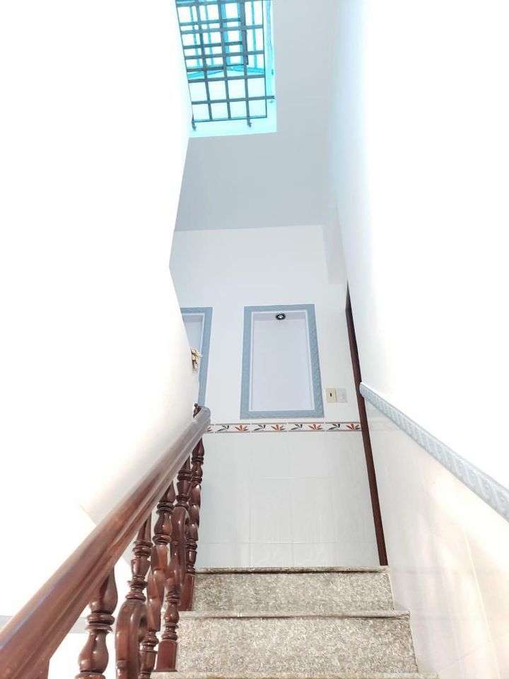 BÁN NHÀ 1 TRÊT 1 LẦU MỚI THỚI NHƯT 1 ĐƯỜNG 15 CÁCH CHỢ AN KHÁNH CẦN THƠ 20M
